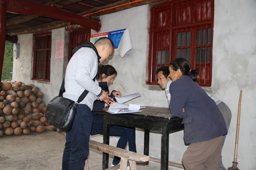 剑阁团县委组织西部计划志愿者深入贫困村模拟